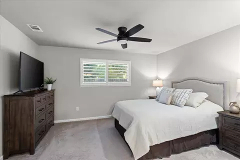 Bedroom - 1041 Parkside Ave, Manteca, CA 95336 photo 4 of 4
