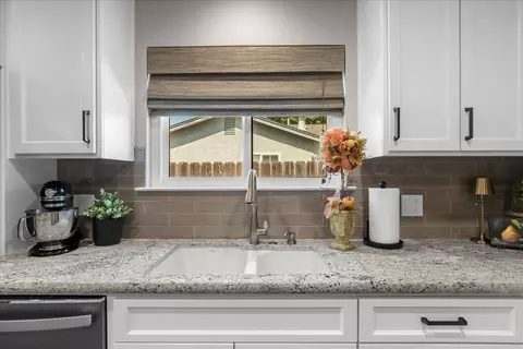 Kitchen - 1041 Parkside Ave, Manteca, CA 95336 photo 1 of 7