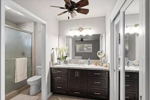 Bath - 1041 Parkside Ave, Manteca, CA 95336 photo 3 of 3