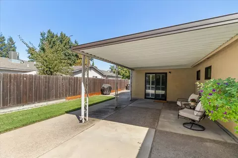 Exterior - 1041 Parkside Ave, Manteca, CA 95336 photo 19 of 20