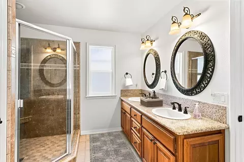 Bath - 12963 Thistle Loop, Penn Valley, CA 95946 photo 2 of 5