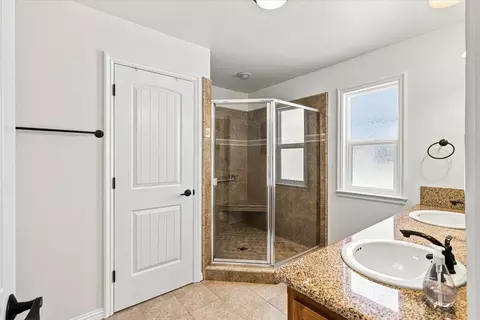 Bath - 12963 Thistle Loop, Penn Valley, CA 95946 photo 1 of 5