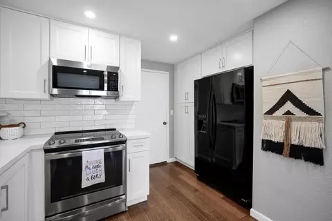 Kitchen - 234 Tiffany Cir, Ripon, CA 95366 photo 3 of 3