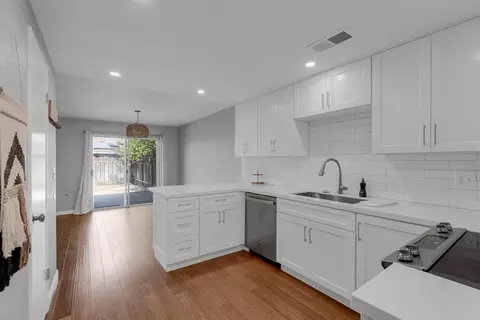 Kitchen - 234 Tiffany Cir, Ripon, CA 95366 photo 2 of 3