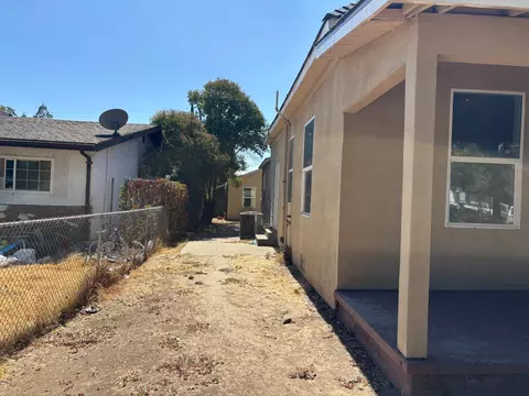 Exterior - 2012 E Marsh St, Stockton, CA 95205 photo 2 of 8