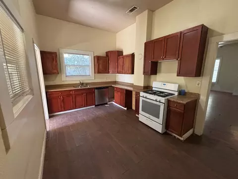 Kitchen - 2012 E Marsh St, Stockton, CA 95205 photo 4 of 5