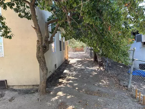 Exterior - 2012 E Marsh St, Stockton, CA 95205 photo 3 of 8