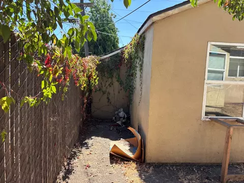 Exterior - 2012 E Marsh St, Stockton, CA 95205 photo 6 of 8