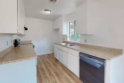 Kitchen - 2751 Pepper St, Sutter, CA 95982 photo 2 of 5
