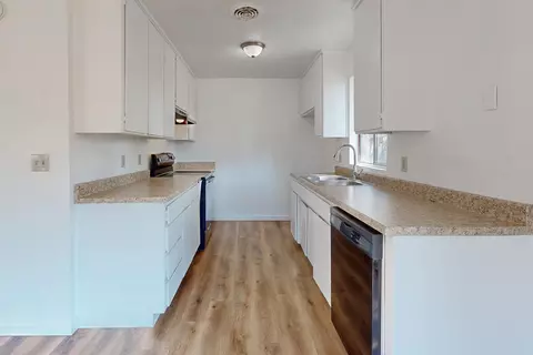Kitchen - 2751 Pepper St, Sutter, CA 95982 photo 5 of 5