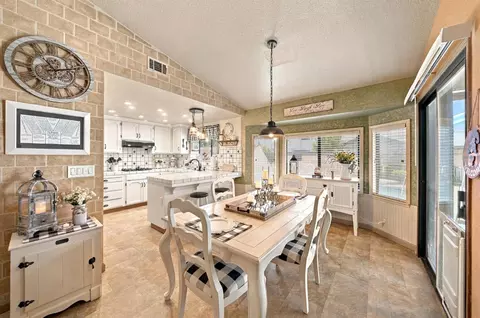 Dining - 588 Carrigane Way, Manteca, CA 95337 photo 1 of 3