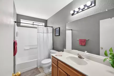 Bath - 15187 Avon St, Lathrop, CA 95330 photo 2 of 3