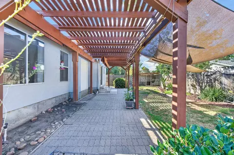 Exterior - 15187 Avon St, Lathrop, CA 95330 photo 5 of 6