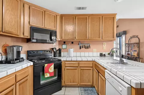 Kitchen - 15187 Avon St, Lathrop, CA 95330 photo 2 of 5