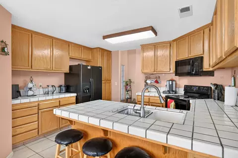 Kitchen - 15187 Avon St, Lathrop, CA 95330 photo 4 of 5
