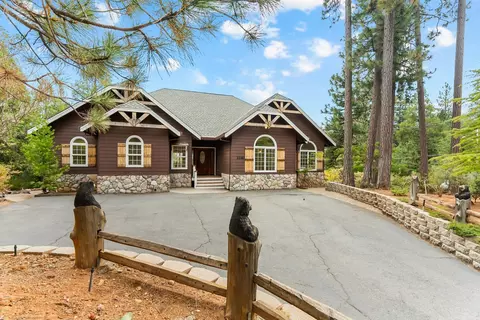 2240 Grenoble Dr, Arnold, CA 95223