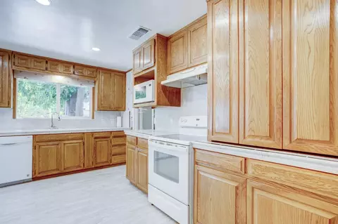 Kitchen - 612 Hilton St, Modesto, CA 95350 photo 4 of 4
