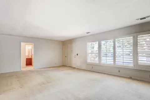 Living - 612 Hilton St, Modesto, CA 95350 photo 4 of 5