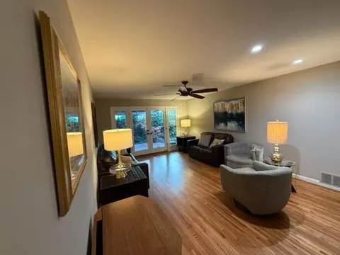 Living - 1905 Ralston Ct, Modesto, CA 95350 photo 2 of 8