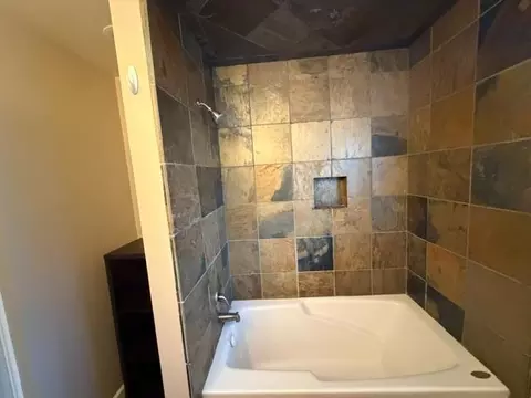 Bath - 1905 Ralston Ct, Modesto, CA 95350 photo 5 of 5