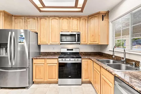 Kitchen - 6616 Pepperwood Way, Carmichael, CA 95608 photo 2 of 2