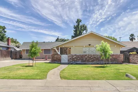 Exterior - 6616 Pepperwood Way, Carmichael, CA 95608 photo 1 of 6