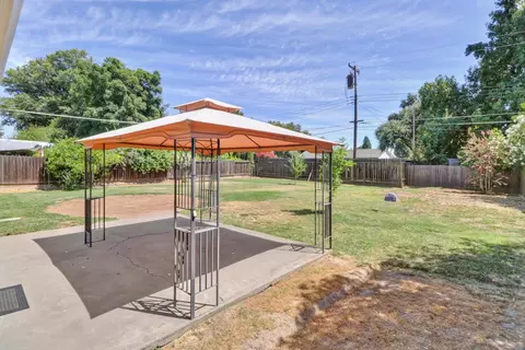 Exterior - 6616 Pepperwood Way, Carmichael, CA 95608 photo 3 of 6