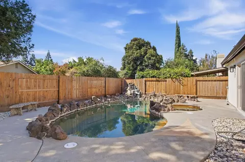 Exterior - 1909 Temescal Dr, Modesto, CA 95355 photo 4 of 6
