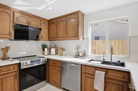 Kitchen - 1909 Temescal Dr, Modesto, CA 95355 photo 3 of 3