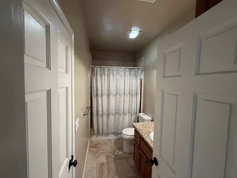 Bath - 1472 Nesting Way, Placerville, CA 95667 photo 5 of 6