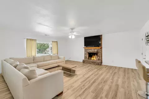 4243 Sloan Dr, North Highlands, CA 95660