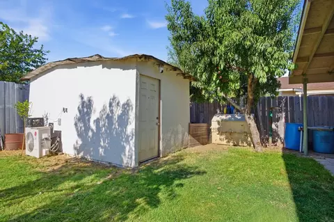 Exterior - 9207 Ayala Ct, Planada, CA 95365 photo 7 of 10