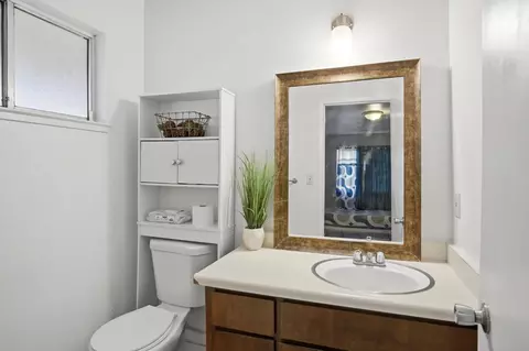 Bath - 9207 Ayala Ct, Planada, CA 95365 photo 2 of 2