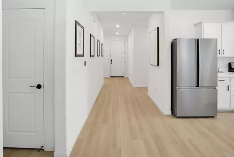 Entry Way - 730 Arrowhead Dr, Madera, CA 93636 photo 1 of 6