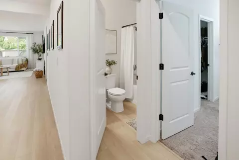 Entry Way - 730 Arrowhead Dr, Madera, CA 93636 photo 2 of 6