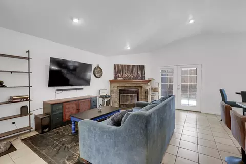 Living - 450 Hawthorne Dr, Tracy, CA 95376 photo 2 of 2