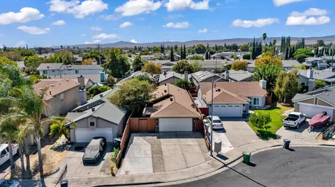 View/Area - 450 Hawthorne Dr, Tracy, CA 95376 photo 1 of 5