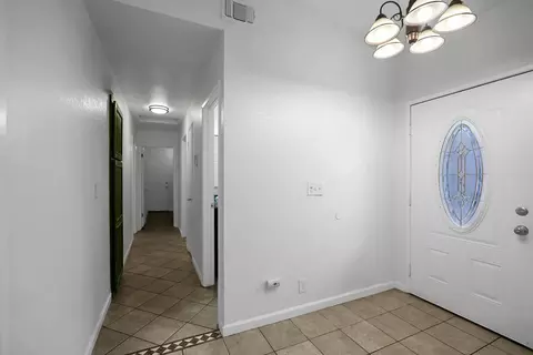 Entry Way - 450 Hawthorne Dr, Tracy, CA 95376 photo 1 of 1