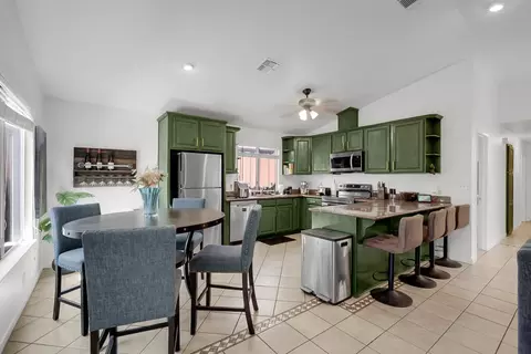 Kitchen - 450 Hawthorne Dr, Tracy, CA 95376 photo 1 of 2