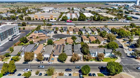 View/Area - 450 Hawthorne Dr, Tracy, CA 95376 photo 5 of 5