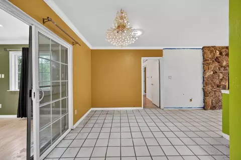 Living - 60 Dawn Ln, Placerville, CA 95667 photo 5 of 7