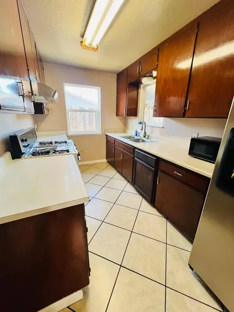 Kitchen - 1748 Darwin Ave, Ceres, CA 95307 photo 2 of 3