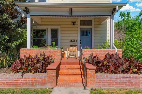 Exterior - 1121 4th St, Davis, CA 95616 photo 2 of 9