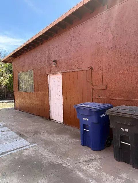 Exterior - 2112 Conant Ave, Modesto, CA 95350 photo 5 of 5