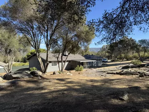Exterior - 31660 Apache Rd, Coarsegold, CA 93614 photo 5 of 5