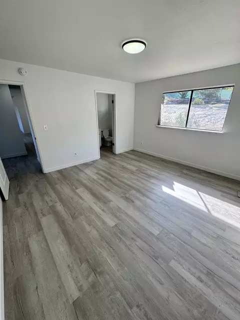 Bedroom - 31660 Apache Rd, Coarsegold, CA 93614 photo 2 of 3