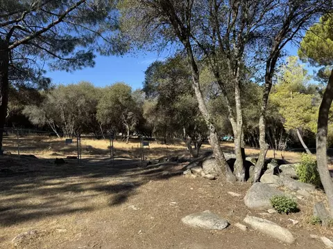 Exterior - 31660 Apache Rd, Coarsegold, CA 93614 photo 3 of 5