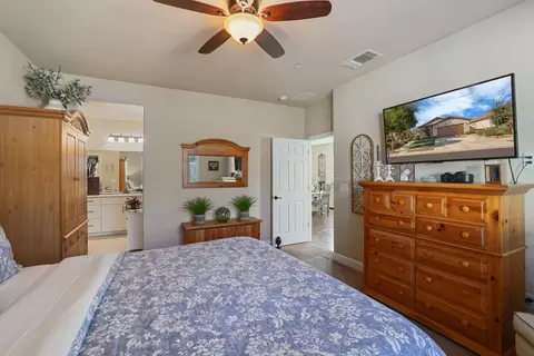 Bedroom - 1379 Mill Run Ct, Manteca, CA 95336 photo 4 of 4