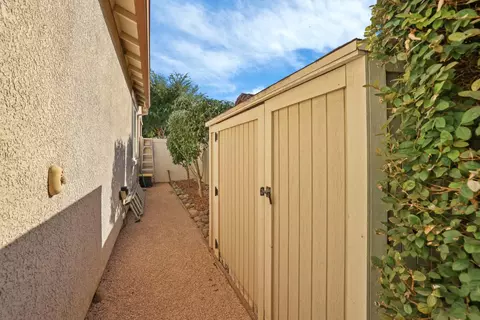 Exterior - 1379 Mill Run Ct, Manteca, CA 95336 photo 8 of 14