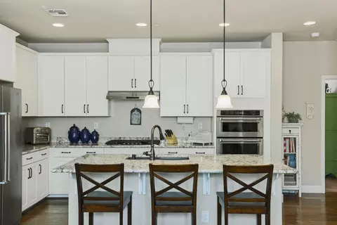 Kitchen - 1379 Mill Run Ct, Manteca, CA 95336 photo 5 of 6
